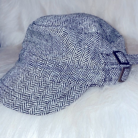 Black & White Hat